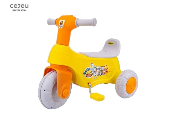 3 enfants à roues montant le tricycle pour garçons et filles d'années des enfants 1 - 3
